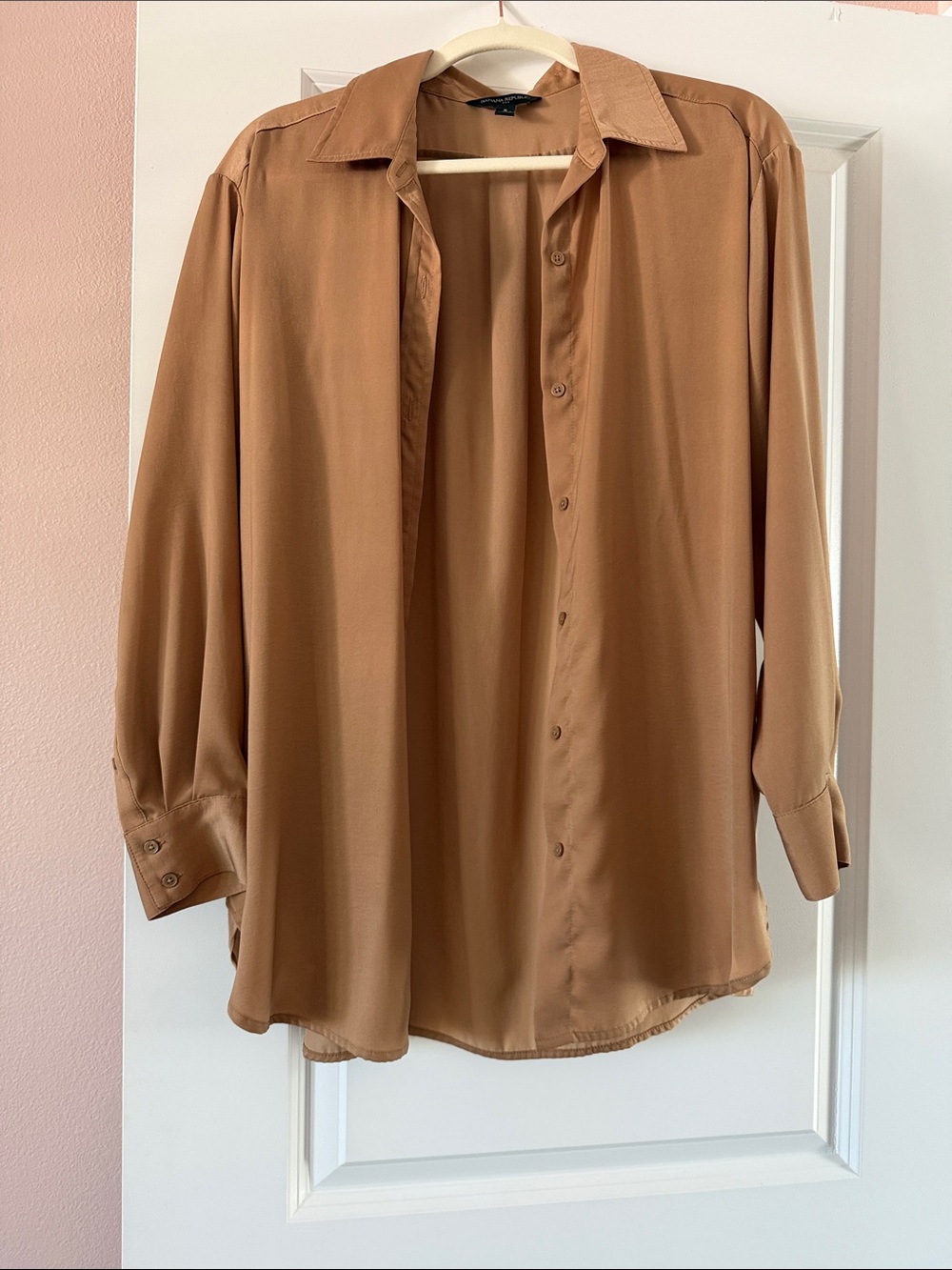 Banana Republic Womens Button-Down Shirt in Camel Brown